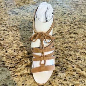 Alfani Prima jaqui heels in wheat